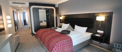 2 sovrum, värdeförvaringsskåp på rummet, skrivbord och wi-fi