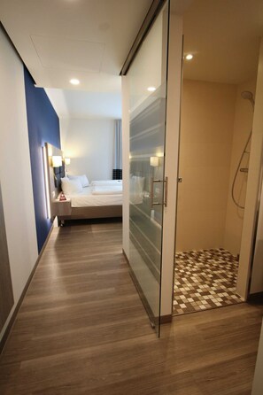 2 habitaciones, caja de seguridad en la habitación, escritorio y wifi 