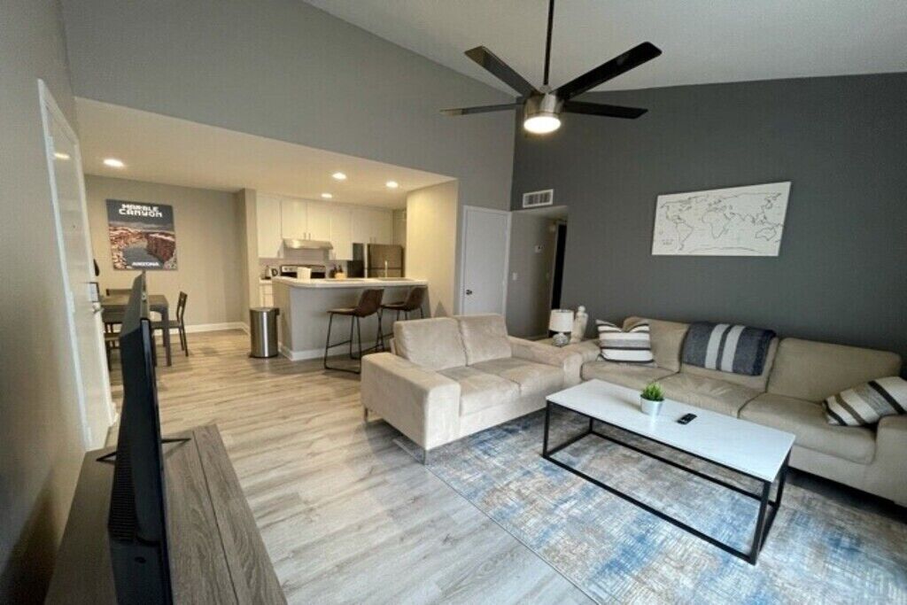 Stunning 2 BR Near Old Town - Modern And Close to Everything!