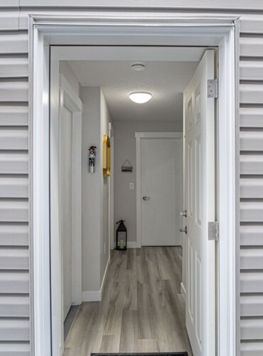 Gorgeous 2 Bedroom 1 Bathroom Guest Suite 