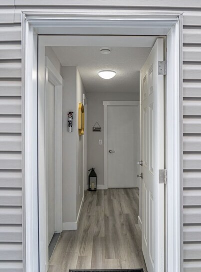 Gorgeous 2 Bedroom 1 Bathroom Guest Suite 