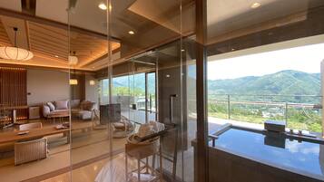 Family Suite, Non Smoking, Mountain View | Premium bedding, down duvets, in-room safe, free WiFi