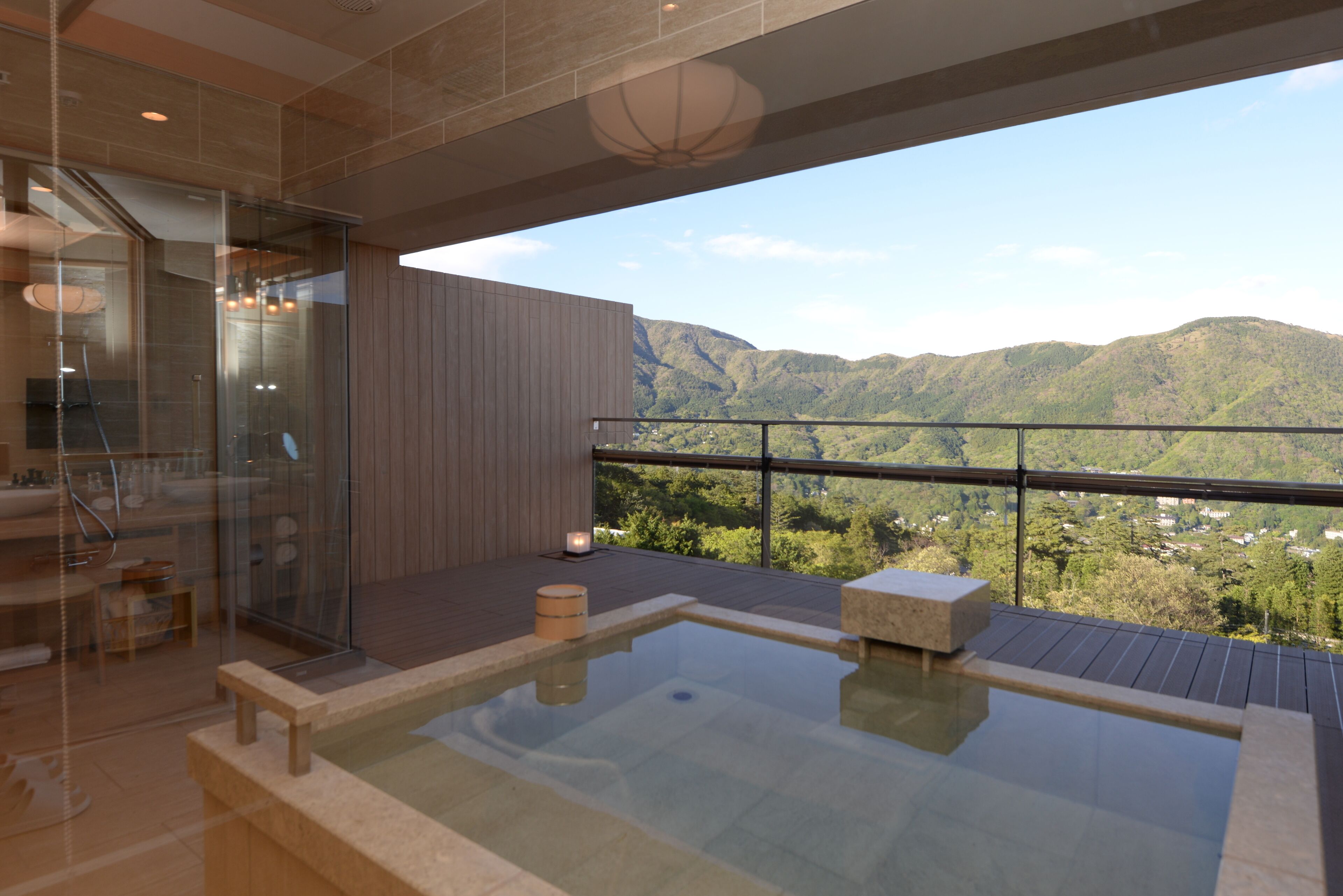 Comfort Suite, Non Smoking, Mountain View | Bathroom | Separate tub and shower, spring water tub, rainfall showerhead