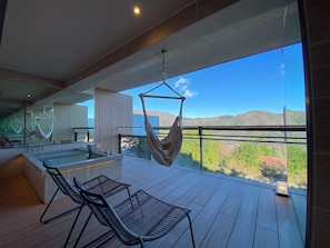 Classic Suite, Non Smoking, Mountain View | Bathroom