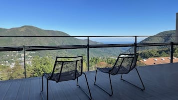 Family Suite, Non Smoking, Mountain View | 1 bedroom, premium bedding, down comforters, in-room safe