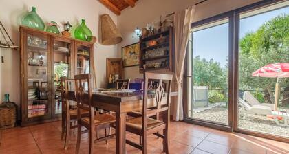Pet-friendly Casa di Martina with Sea View, Swimming Pool, Garden, Terrace & BBQ