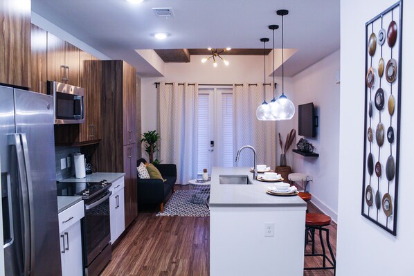 Fridge, microwave, oven, stovetop