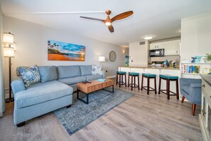 Smart TV - Big Ocean View from your Sugar Beach Retreat -King Bed, Central AC, WiFi  #208 (Kihei)