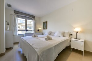 Unclassified image, 5 of 29, button - MARJALETA, Beautiful apartment in the centre of Moraira for 4 pax free wifi. (Moraira)