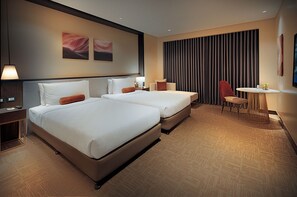 Hypo-allergenic bedding, minibar, in-room safe, desk - Grand Summit Hotel General Santos (General Santos)