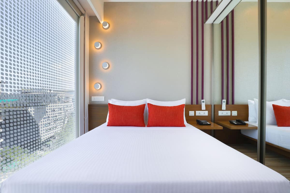 superior room | desk, free wifi, bed sheets