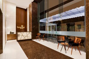 Lobby -  Lemon Tree Hotel, Kalina BKC, Mumbai (Mumbai)