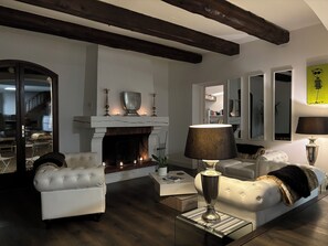 TV, fireplace, video games