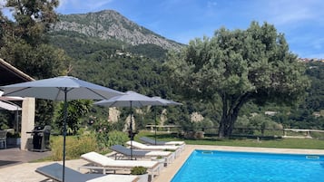 Piscine extérieure
