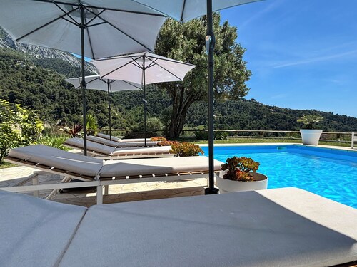 Villa Monti: Luxury Villa, Large Pool, Air Con, Amazing Views