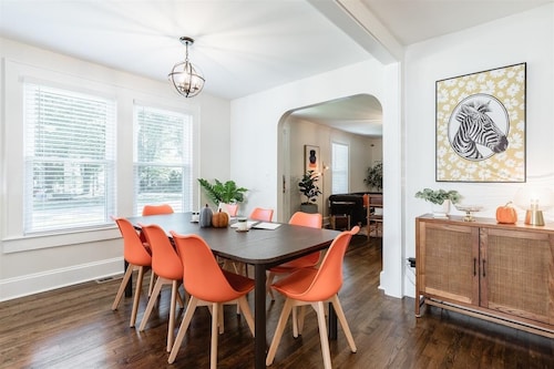 Jungalow Retreat near Swamp Rabbit Trail!