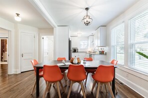 Dining - Jungalow Retreat near Swamp Rabbit Trail! (Greenville)