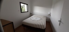 2 chambres, accès au Wi-Fi (inclus), literie fournie