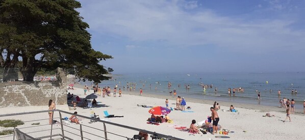 Beach nearby, sun-loungers