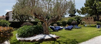 LE CHERCHE MIDI Guest rooms EQUIPPED KITCHEN large garden SECURE PARKING