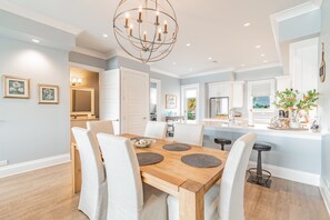 Dining - Waterfront Coastal Bliss at Brightwater w/ Heated Pool and Game Room! Walk to th (Clearwater)