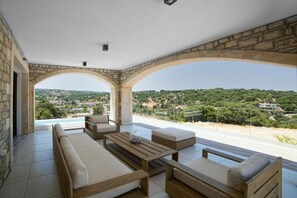 Terrace/patio - GRAND RESORT VILLA - With Private Pool (Eleftherna)