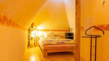 3 Schlafzimmer, Reisekinderbett, Bettwäsche
