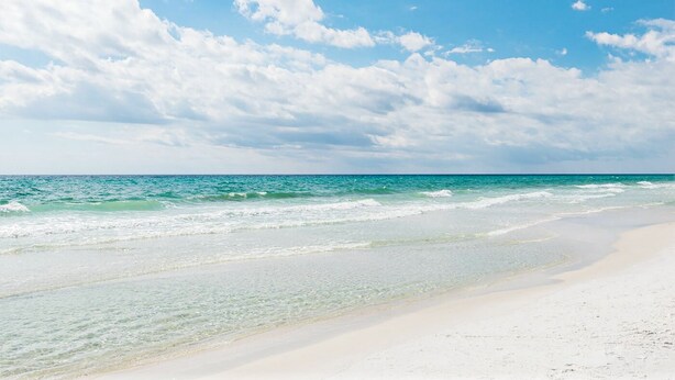 Beach nearby - ☀️Spacious Balcony-30A-2 Masters-Bikes-Blue Heron Hideaway (Santa Rosa Beach)