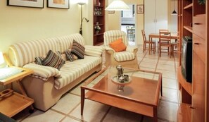 TV - Esmeralda Apartment   VFT/SE/00620 (SEVILLA)