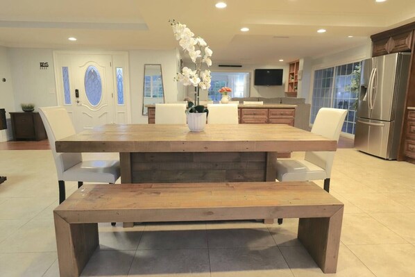 تناول الطعام