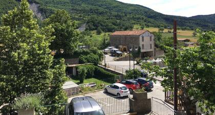 Maison de village vue dégagée