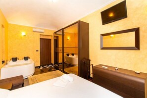 1 bedroom, WiFi - Stylish Flatx2 Borgo San Paolo HYDROMASSAGE bathtub (Torino)