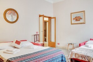 1 chambre, fer et planche à repasser, Wi-Fi, draps fournis