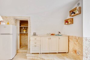 Oven, stovetop
