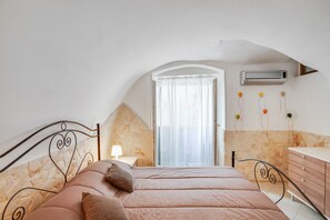 1 soverom, strykejern/-brett, wi-fi og sengetøy