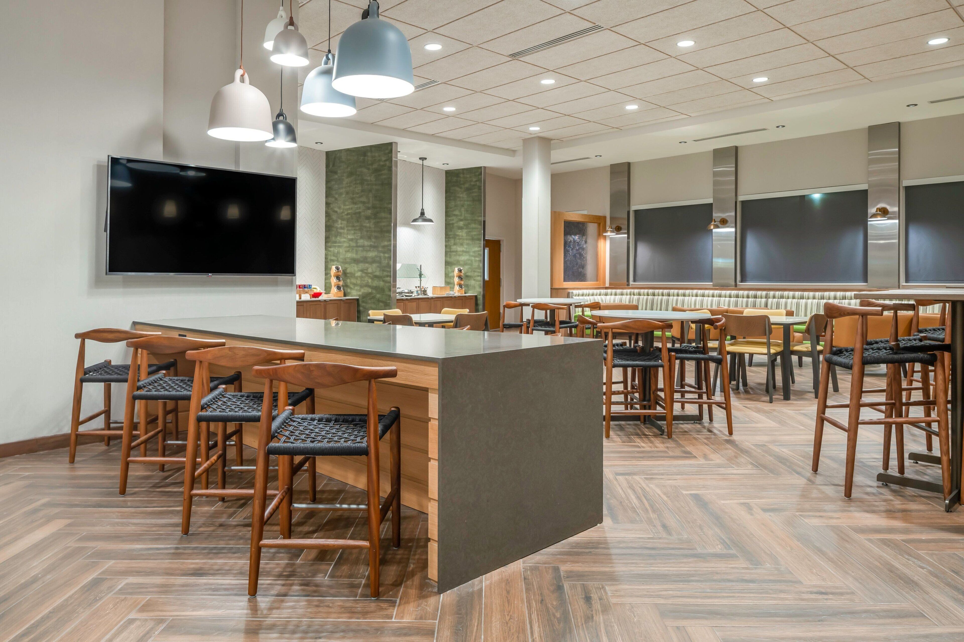 free daily continental breakfast