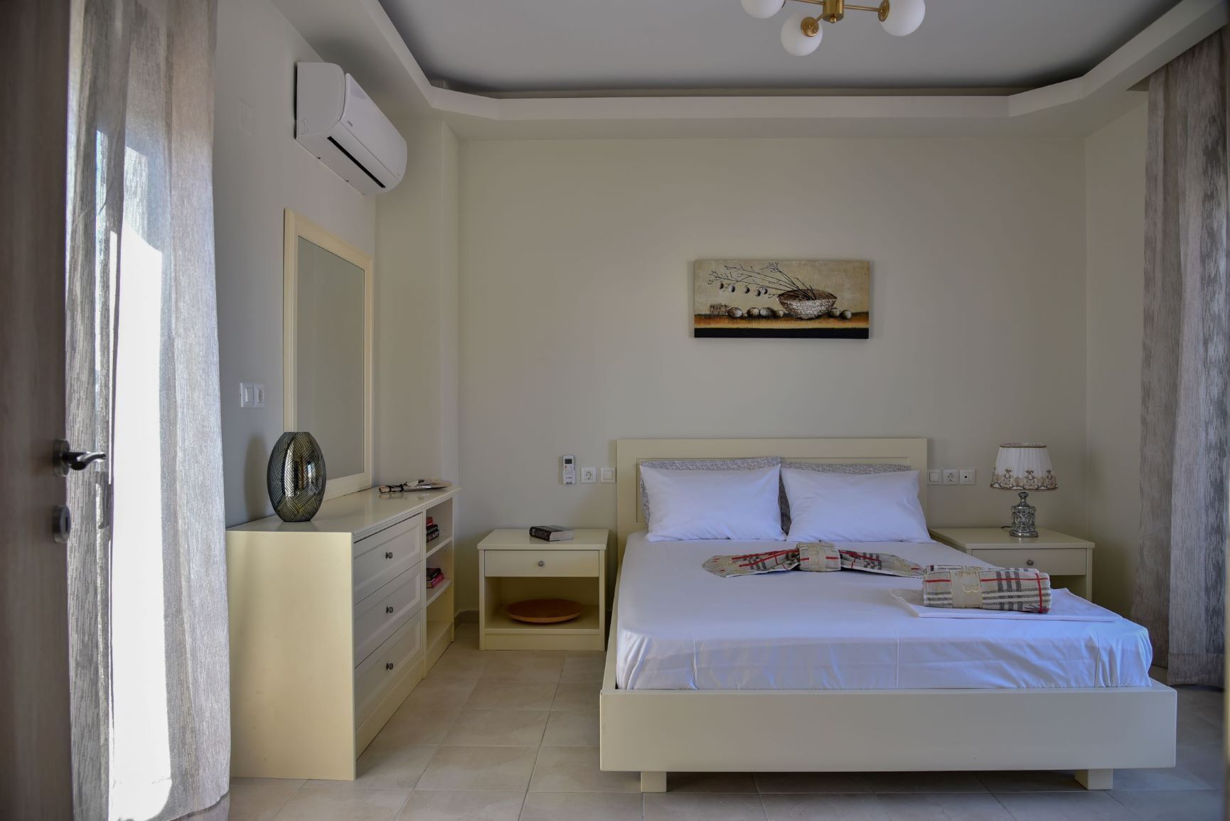 3 habitaciones, tabla de planchar con plancha y wifi gratis 