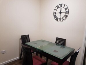Dining - Hinton House (Liverpool)