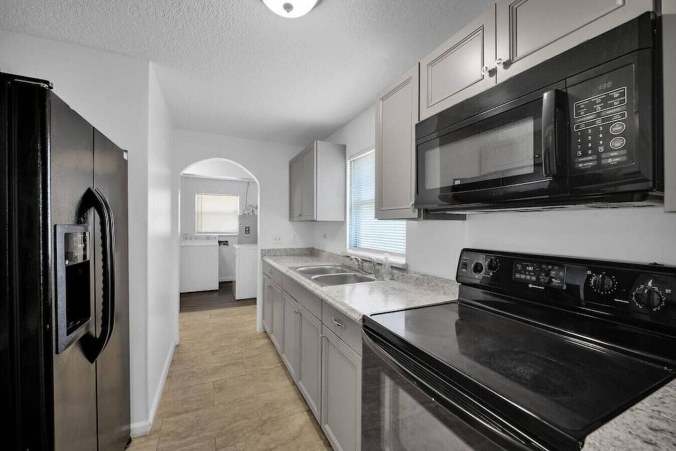 Fridge, microwave, oven, coffee/tea maker