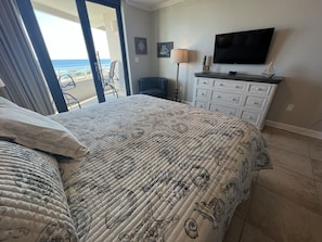 2 bedrooms, blackout curtains, free Internet - Gulf Front Condo with Stunning Views! (Pensacola)