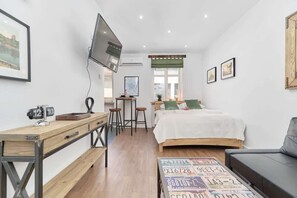 Iron/ironing board, WiFi, bed sheets - Air-conditioned Studio | Just off the Market Square in Wroclaw (Wroclaw)