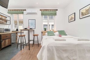 Bügeleisen/Bügelbrett, WLAN, Bettwäsche