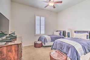 3 bedrooms, iron/ironing board, Internet, bed sheets - Desert Views + Pool Access: Home in La Quinta! (La Quinta)