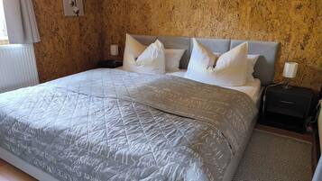 1 chambre, fer et planche Ă  repasser, Wi-Fi gratuit, draps fournis
