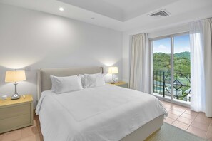 3 bedrooms, iron/ironing board, travel cot, WiFi - Montebello 3A at Los Suenos (Herradura)