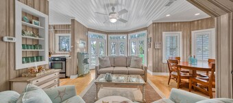 Seaside "Frose Rose" | 2 BR | Sleeps 6 | Private | Steps to Beach!