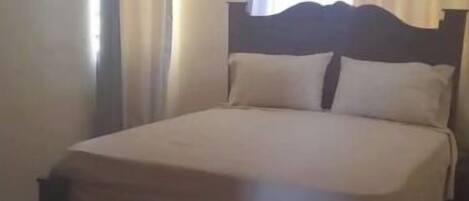 3 chambres, fer et planche Ă repasser, Wi-Fi, draps fournis