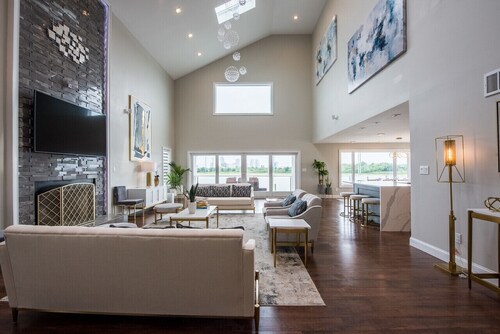 Lago-Mar luxury modern waterfront home