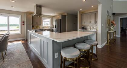 Lago-Mar luxury modern waterfront home