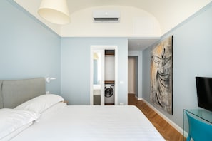 2 slaapkamers, een strijkplank/strijkijzer, reisbedje, gratis wifi